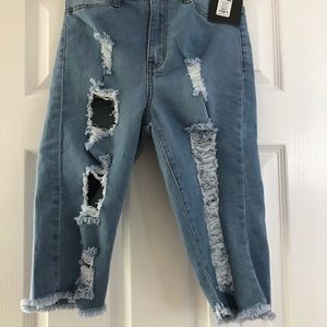 High waisted Bermuda shorts